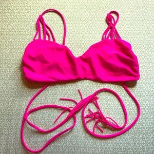 Acacia Guava Pop Krobokan Top